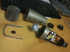 Partes del micrófono C-1